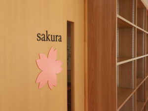 スタッフエース万代校エースグループ